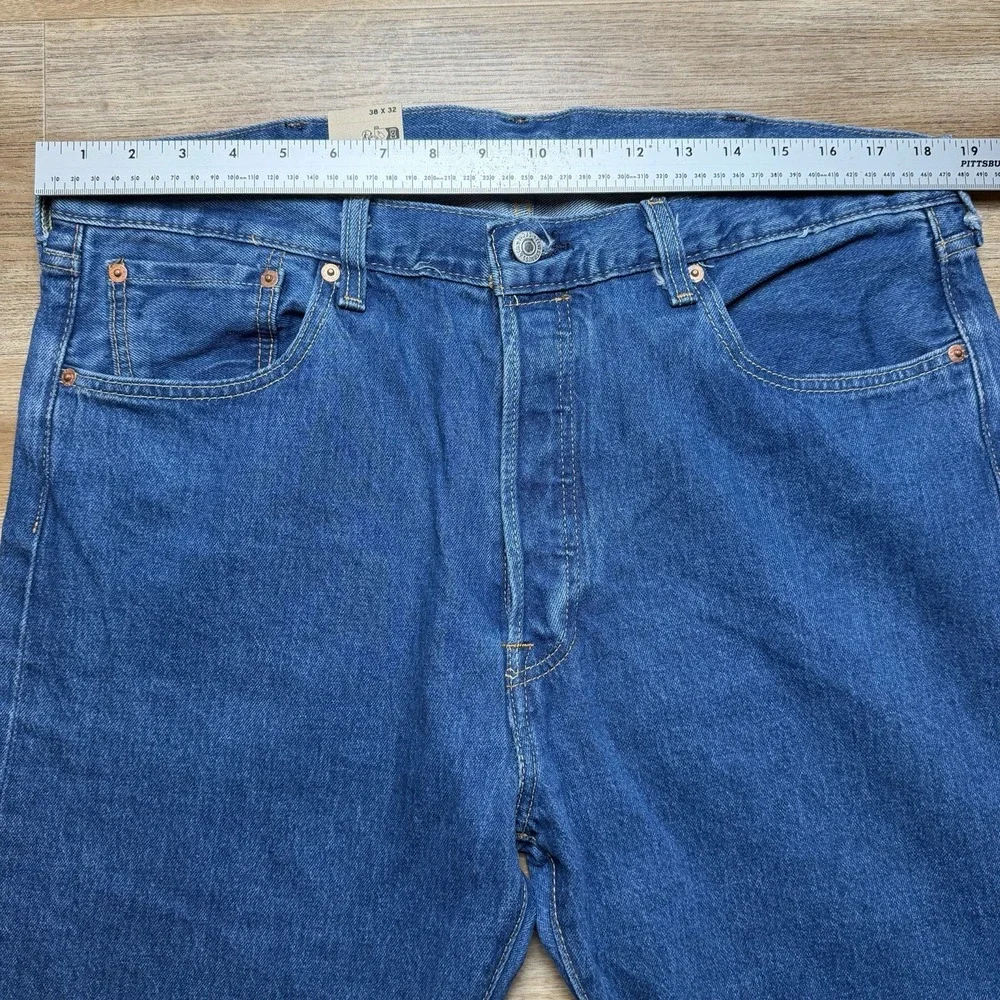 Levis 501 Jeans Men 38x32 Blue Original Fit Button Fly Medium Wash‎ Denim NEW